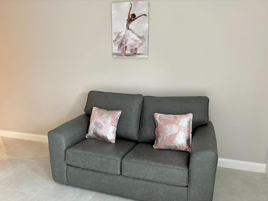 Erne Getaway No.7 Brand New 1 Bed Apartment Enniskillen Exterior foto
